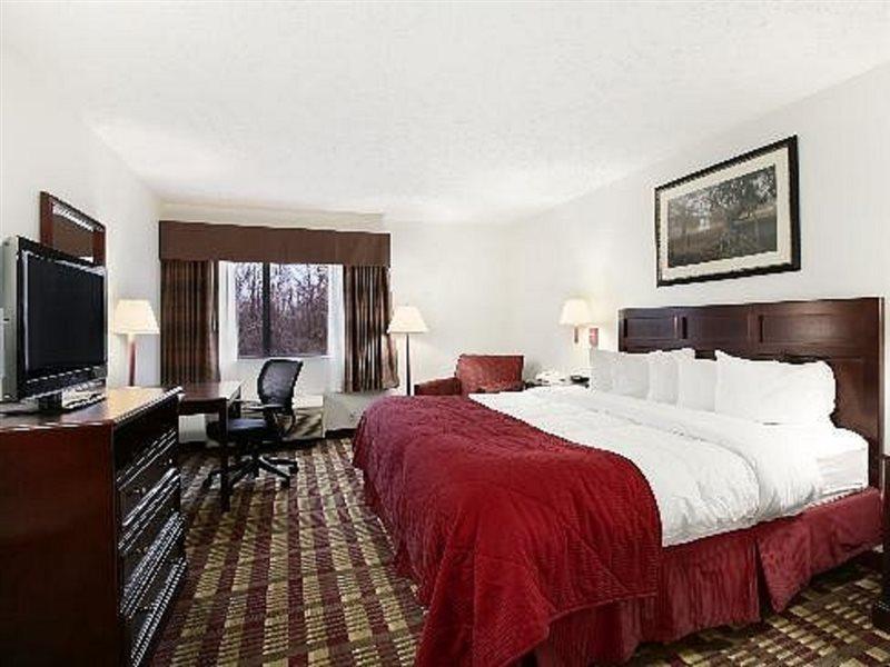 Hotel Baymont By Wyndham Boston Heights/Hudson Exterior foto