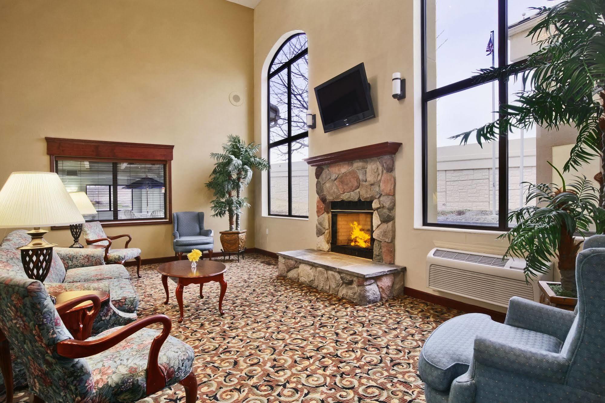 Hotel Baymont By Wyndham Boston Heights/Hudson Exterior foto